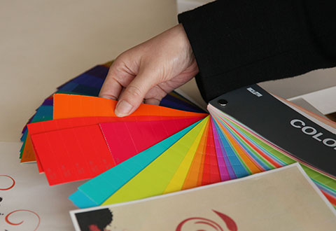 外壁塗装・屋根塗装のカラーシミュレーションと実際の仕上がりの違いを解説