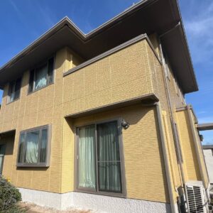 タテイル2で外壁塗装した住宅の完成写真②