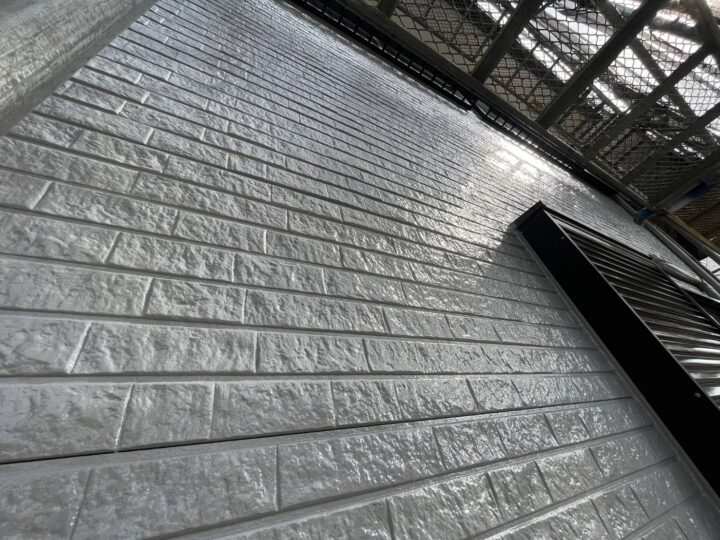 フッ素樹脂塗料による外壁塗装艶の仕上がりイメージ