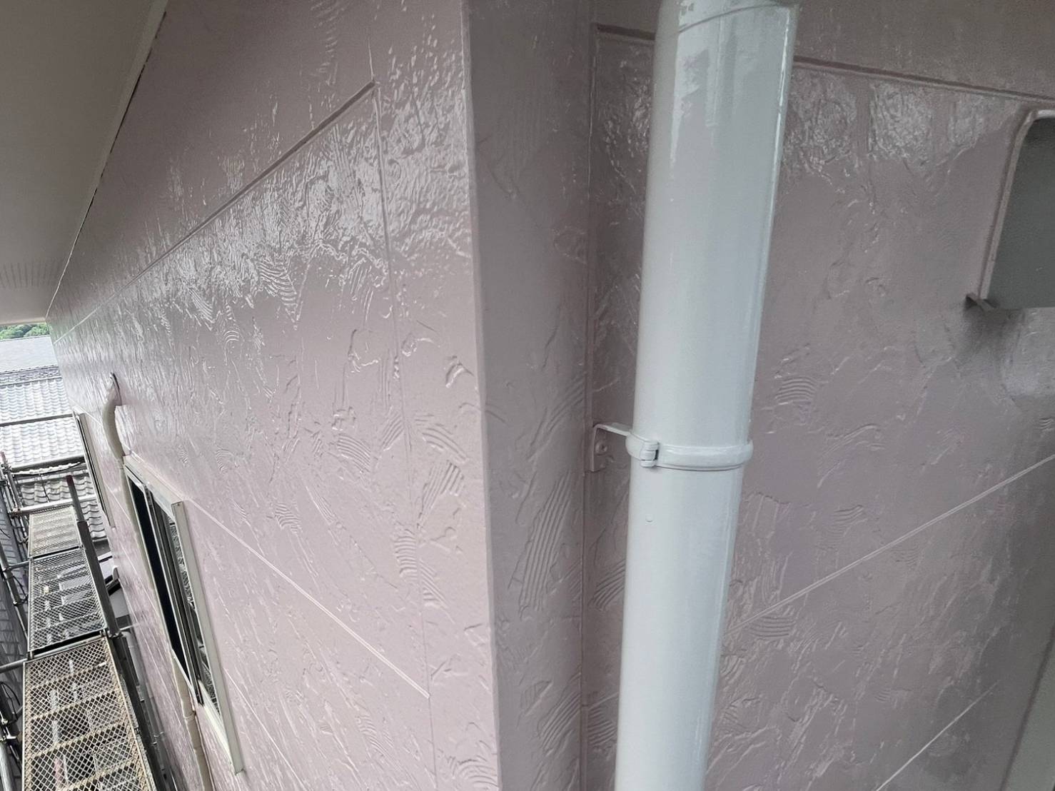 日本ペイントのフッ素塗料による低汚染外壁仕上げ