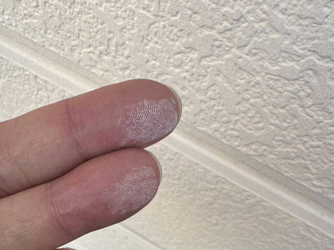 将輝建工・リメイクハウス・ムキムキ塗装　劣化症状（チョーキング現象）