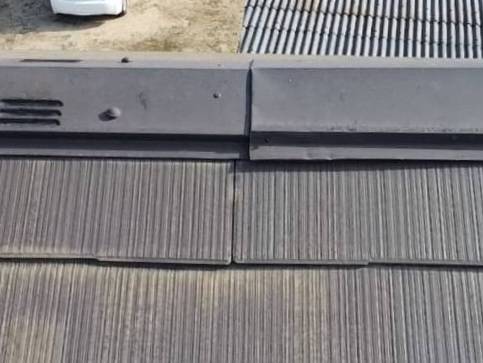 将輝建工・リメイクハウス・ムキムキ塗装　劣化症状（棟板金浮き）