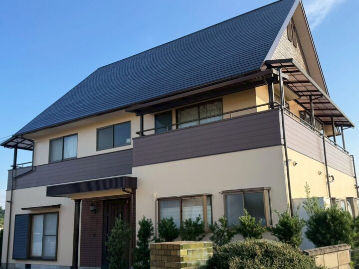 【香川県綾歌郡】S様邸 外壁塗装工事(タイル調仕上げ)・外壁板金工事・屋根塗装工事 完成後ベージュ系ブラウン系