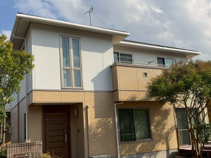 【香川県三豊市】T様邸　外壁塗装工事（クリヤー塗装含む）・屋根カバールーフ工事