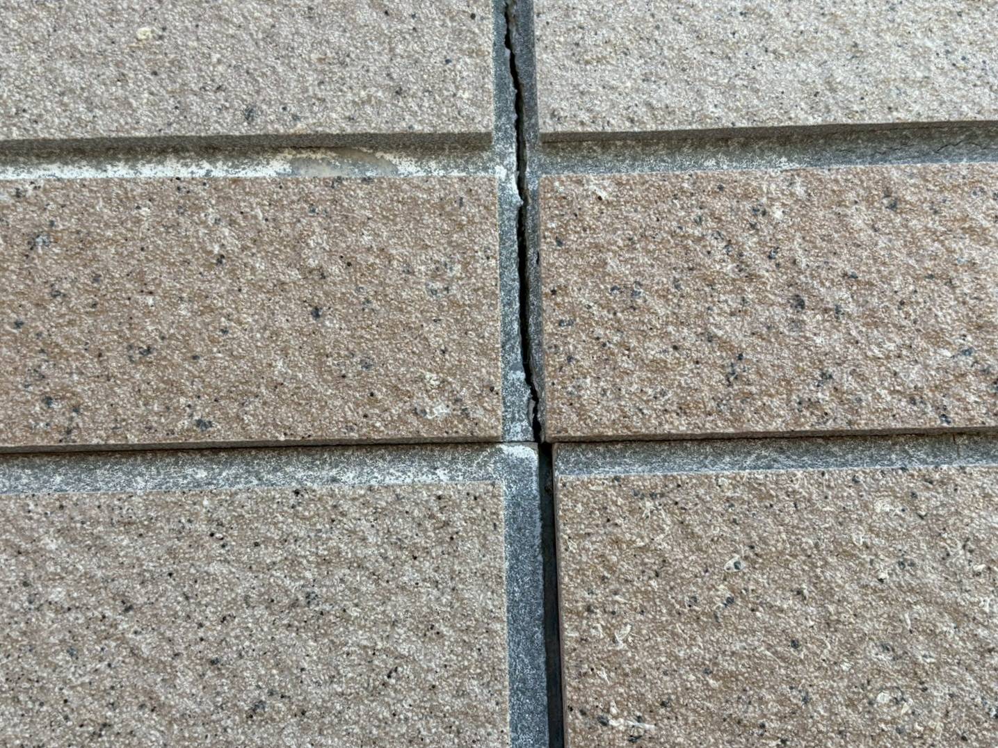 リメイクハウス ムキムキ塗装 タイル外壁 事例