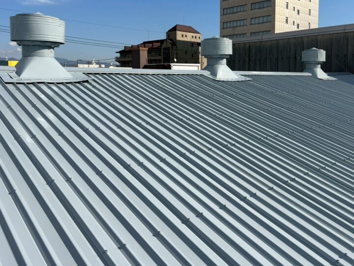 【愛媛県四国中央市】I様邸 屋根塗装工事・鉄部塗装工事