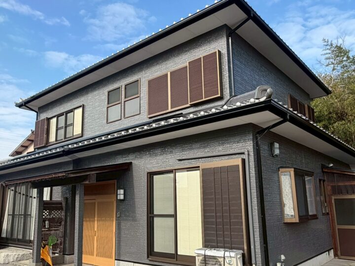 【香川県丸亀市】T様邸　外壁塗装工事（クリヤー塗装含む）　完成後　グレー系