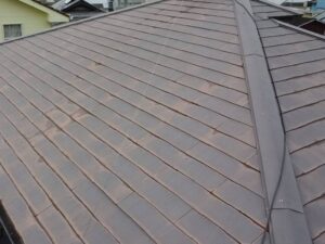 香川県・愛媛県　カラーベスト屋根の施工例。定期的な屋根塗装が必要なスレート屋根材