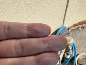 モルタル外壁の劣化症状｜チョーキング