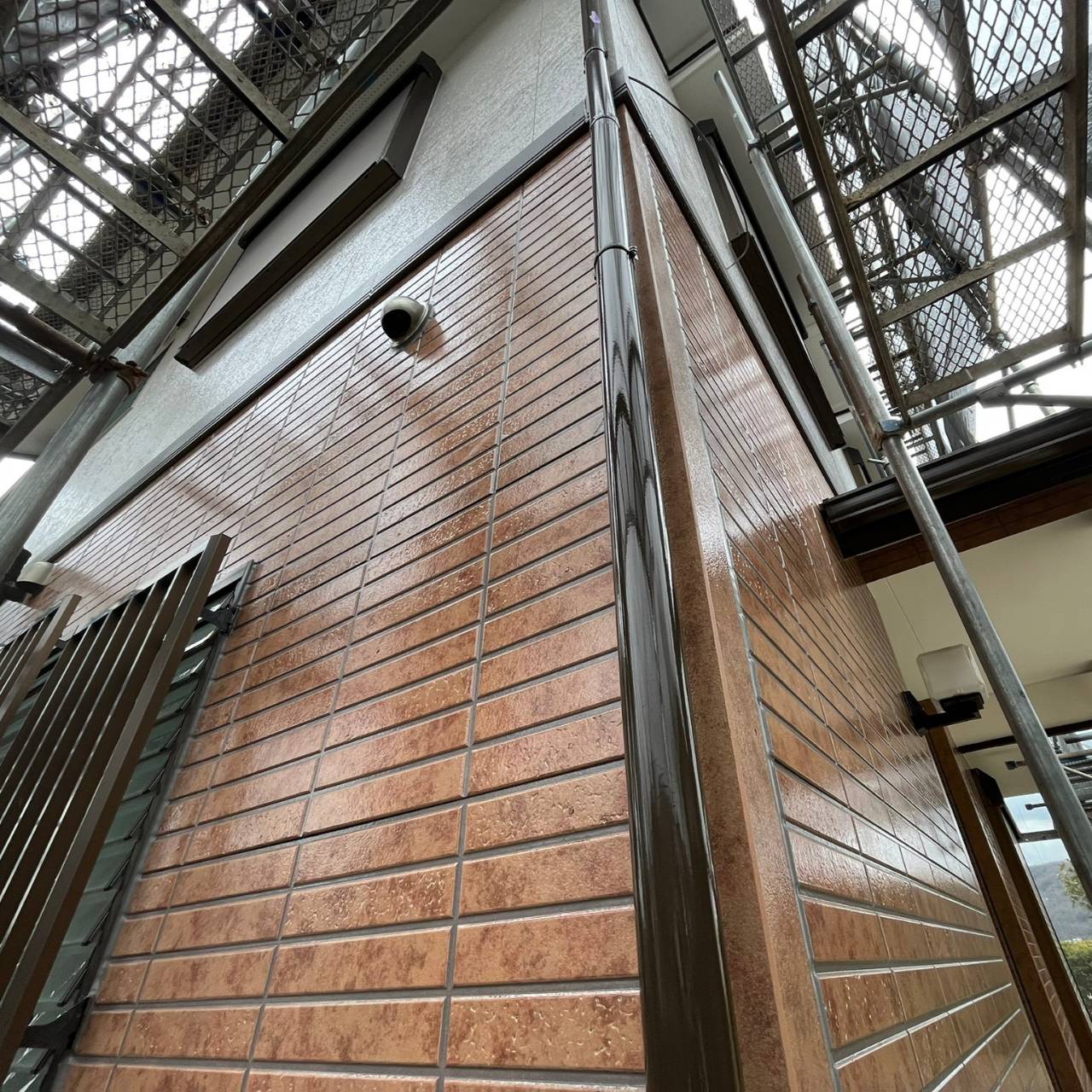 外壁の意匠性を活かすクリヤー塗料施工例UVプロテクトクリヤー