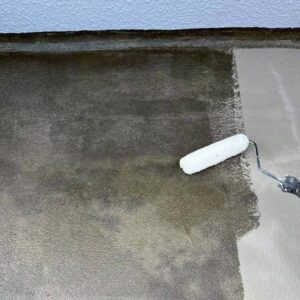愛媛県四国中央市のウレタン密着防水X-2工法 プライマー塗布
