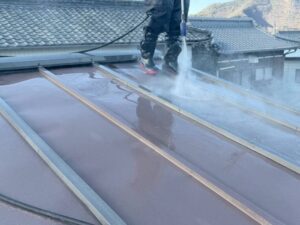 外壁塗装工事の流れ（足場設置・高圧洗浄・塗装・足場解体）