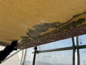 爆裂補修工程（鉄筋ケレン・防錆処理・モルタル充填）