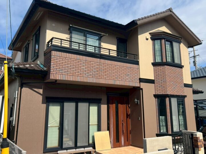 【愛媛県四国中央市】K様邸　外壁塗装工事（クリヤー塗装含む）・屋根棟漆喰補修工事