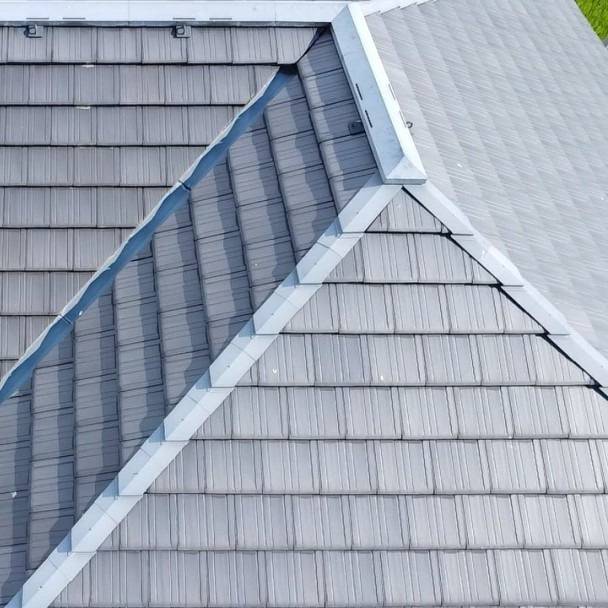 築年数が経過しても劣化しにくい陶器瓦 施工前