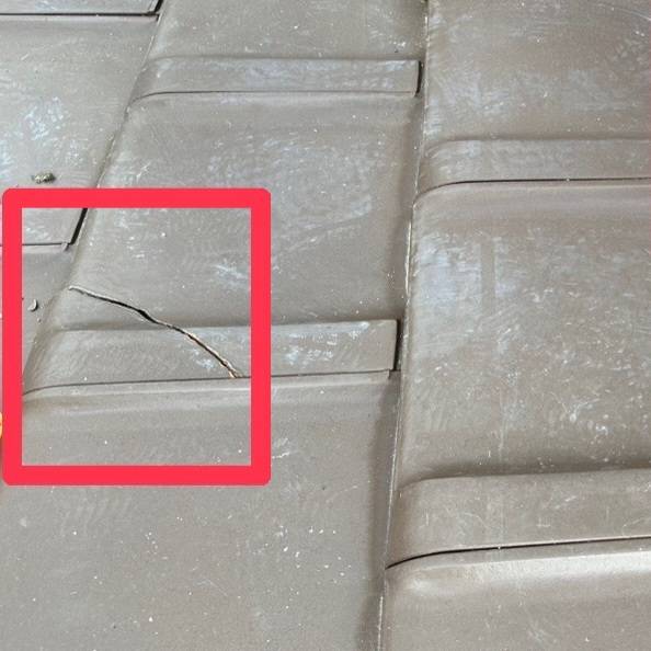 陶器瓦ヒビ割れ 瓦屋根の雨漏り原因