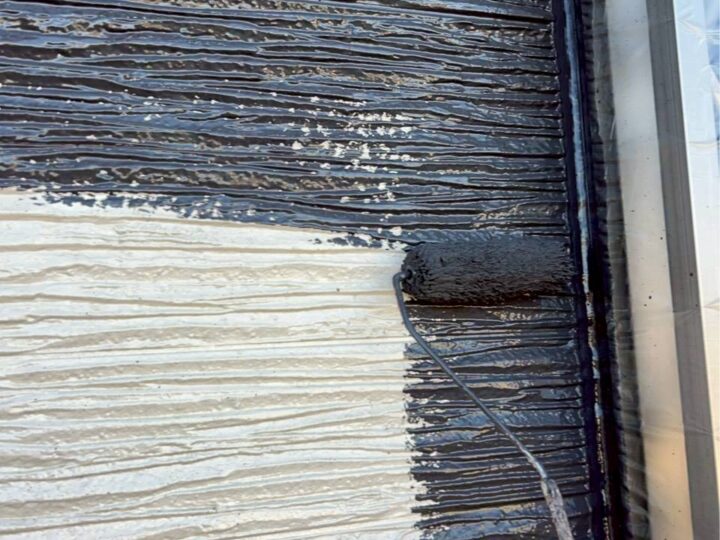 外壁塗装(黒い外壁部)