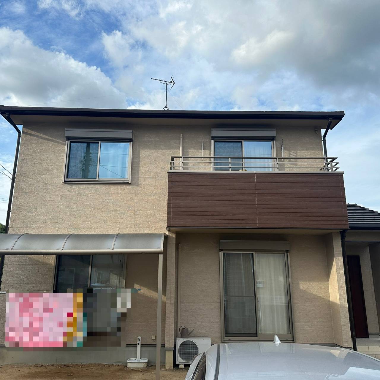 ツートンカラーでおしゃれに仕上げた外壁の事例温かみのある落ち着いた雰囲気