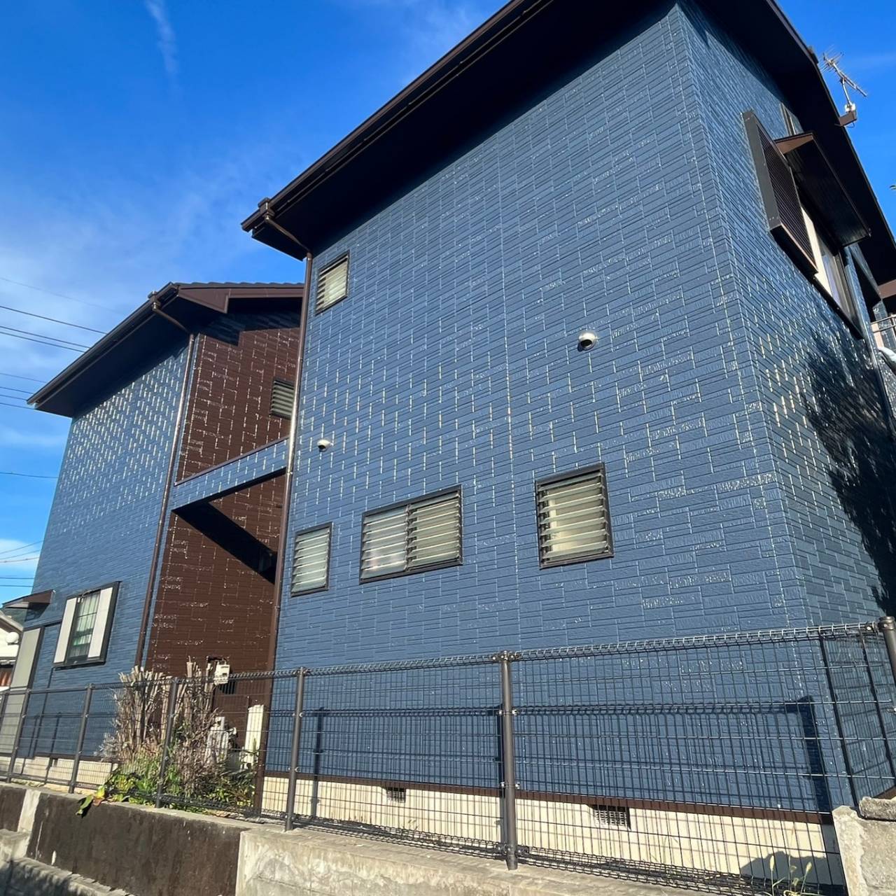 ツートンカラー施工後でおしゃれに仕上げた外壁