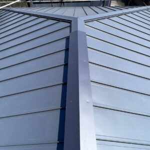 ⑥屋根カバー工法の施工手順|棟板金