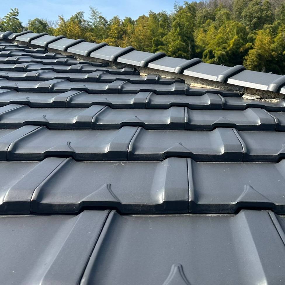 防災瓦イーグルエクサでも発生した棟部分の不具合・雨漏り調査事例 香川県愛媛県