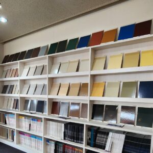 日本ペイント塗料の塗板サンプルによる外壁塗装の色確認