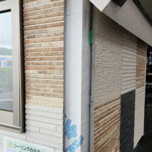 窯業系サイディングの構造と断面の特徴｜ショールーム店内見本模型