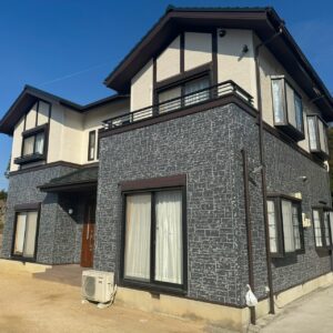 タイル調塗装とは？写真付きでメリットやデメリットを解説