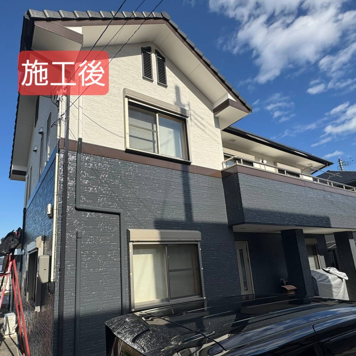 愛媛県四国中央市　M様邸　外壁塗装工事（ツートンカラー）　完成後　ホワイト系ブラック系